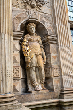 <div></div>
