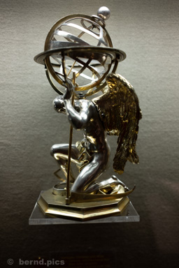 <div></div>